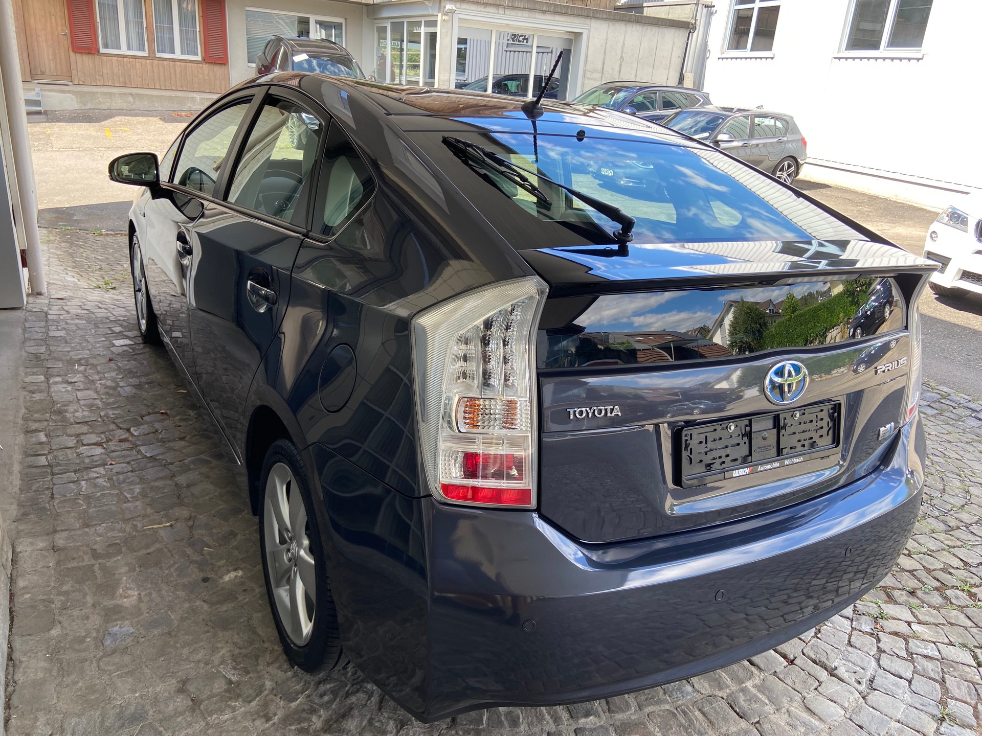 TOYOTA Prius 1.8 16V HSD Sol-image-3