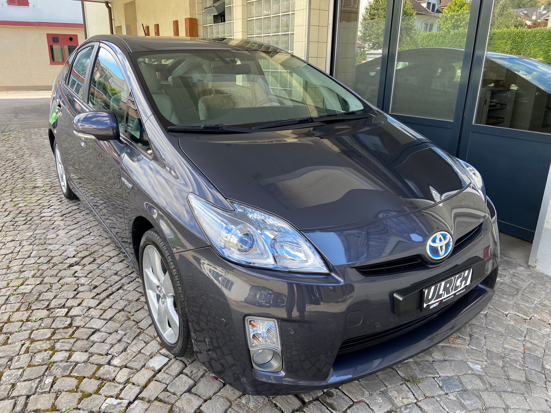 TOYOTA Prius 1.8 16V HSD Sol-image-1