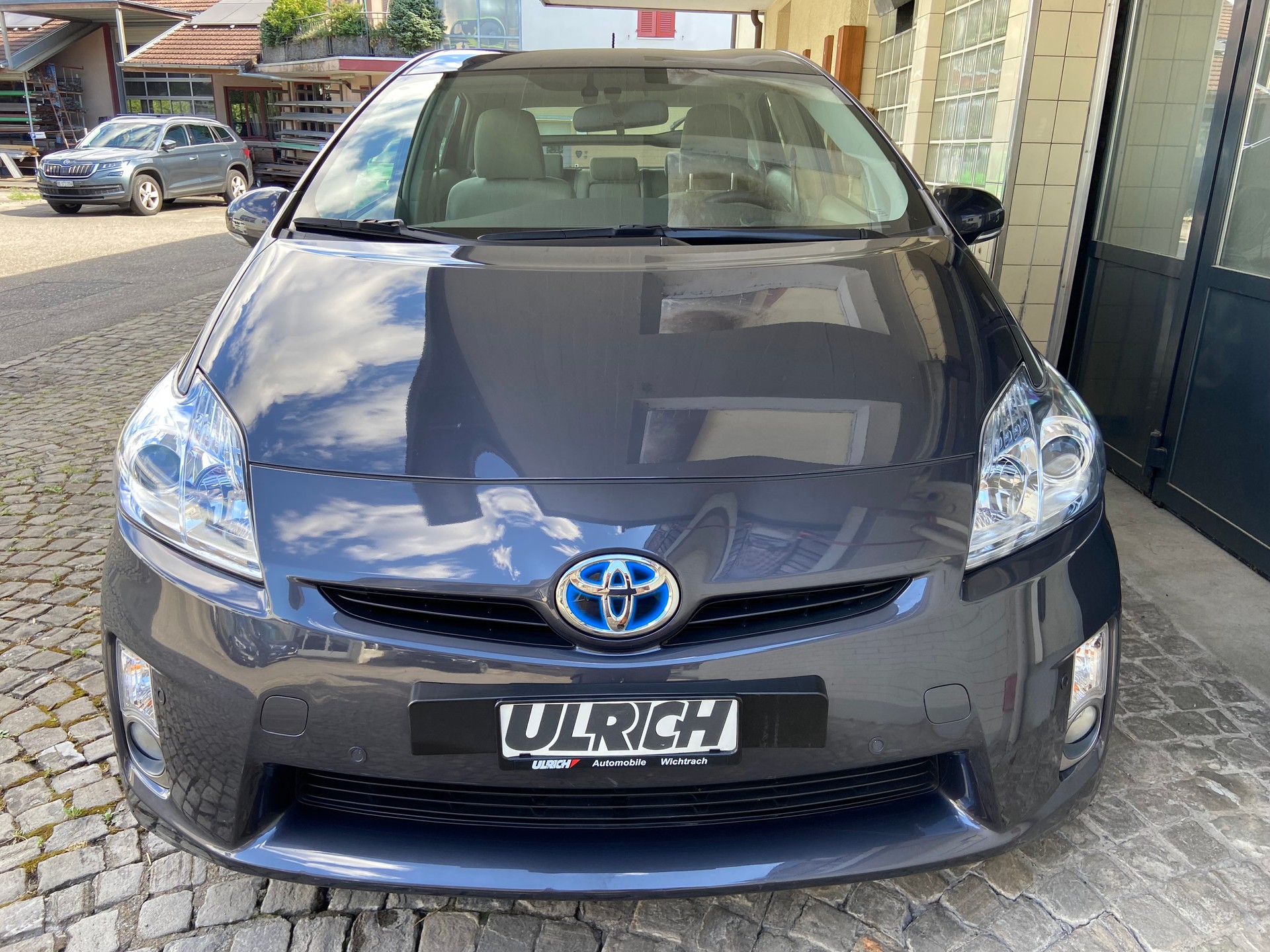 TOYOTA Prius 1.8 16V HSD Sol-image-0