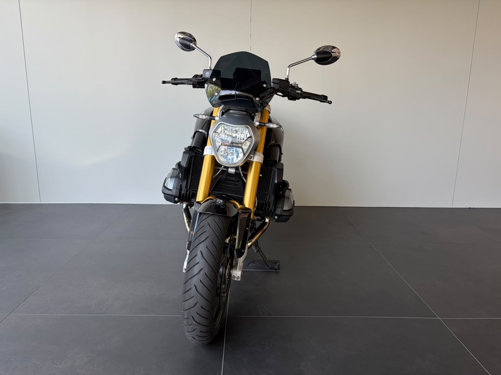 BMW R 1200 R ABS-showroom-element-3