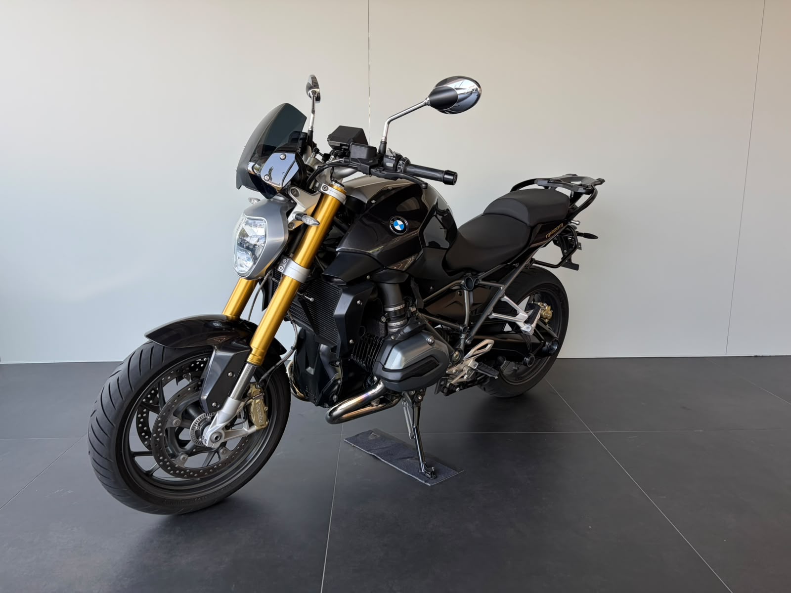 BMW R 1200 R ABS-showroom-element-2
