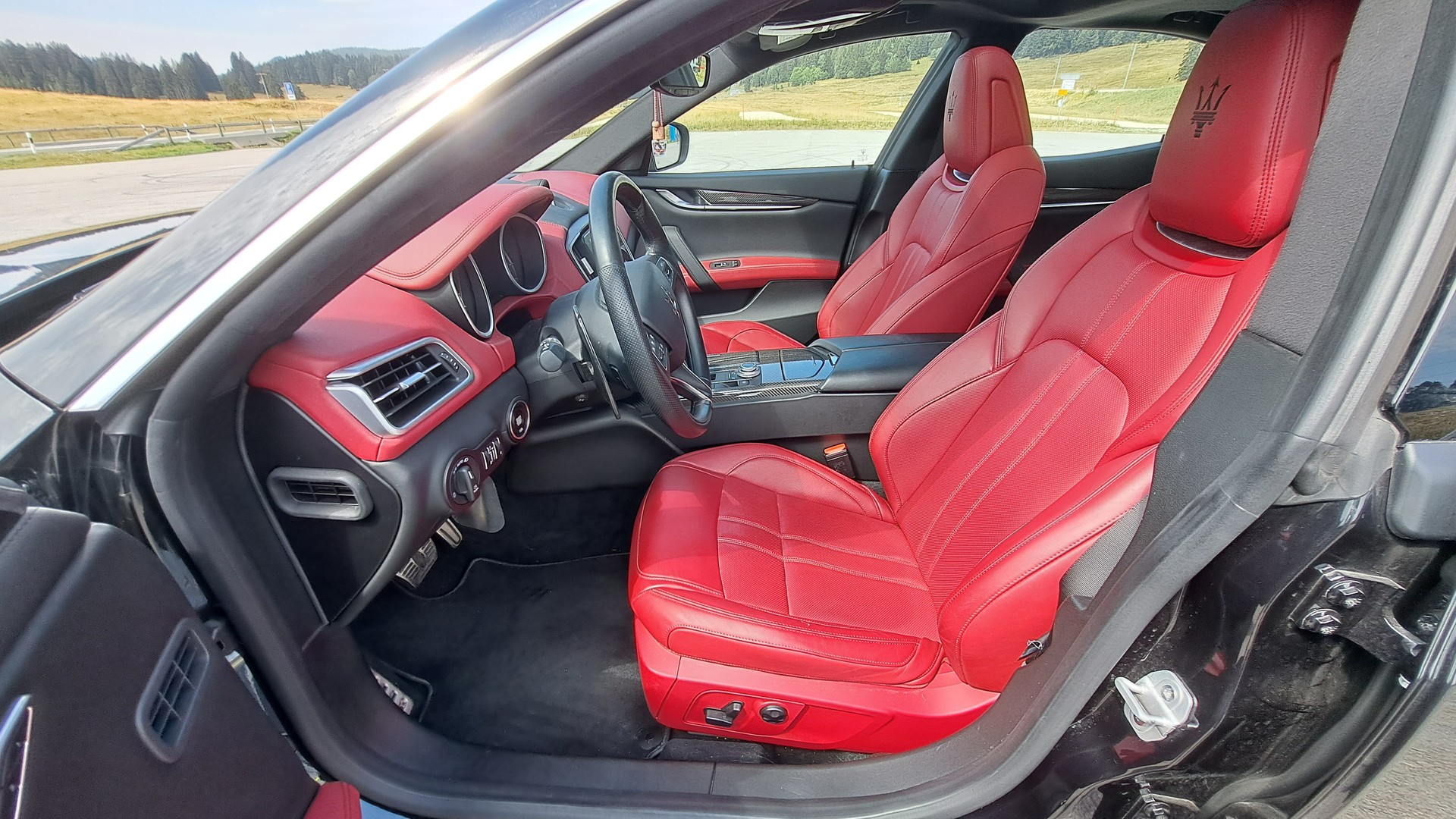 MASERATI 3.0 V6 S GranSport Q4-image-4