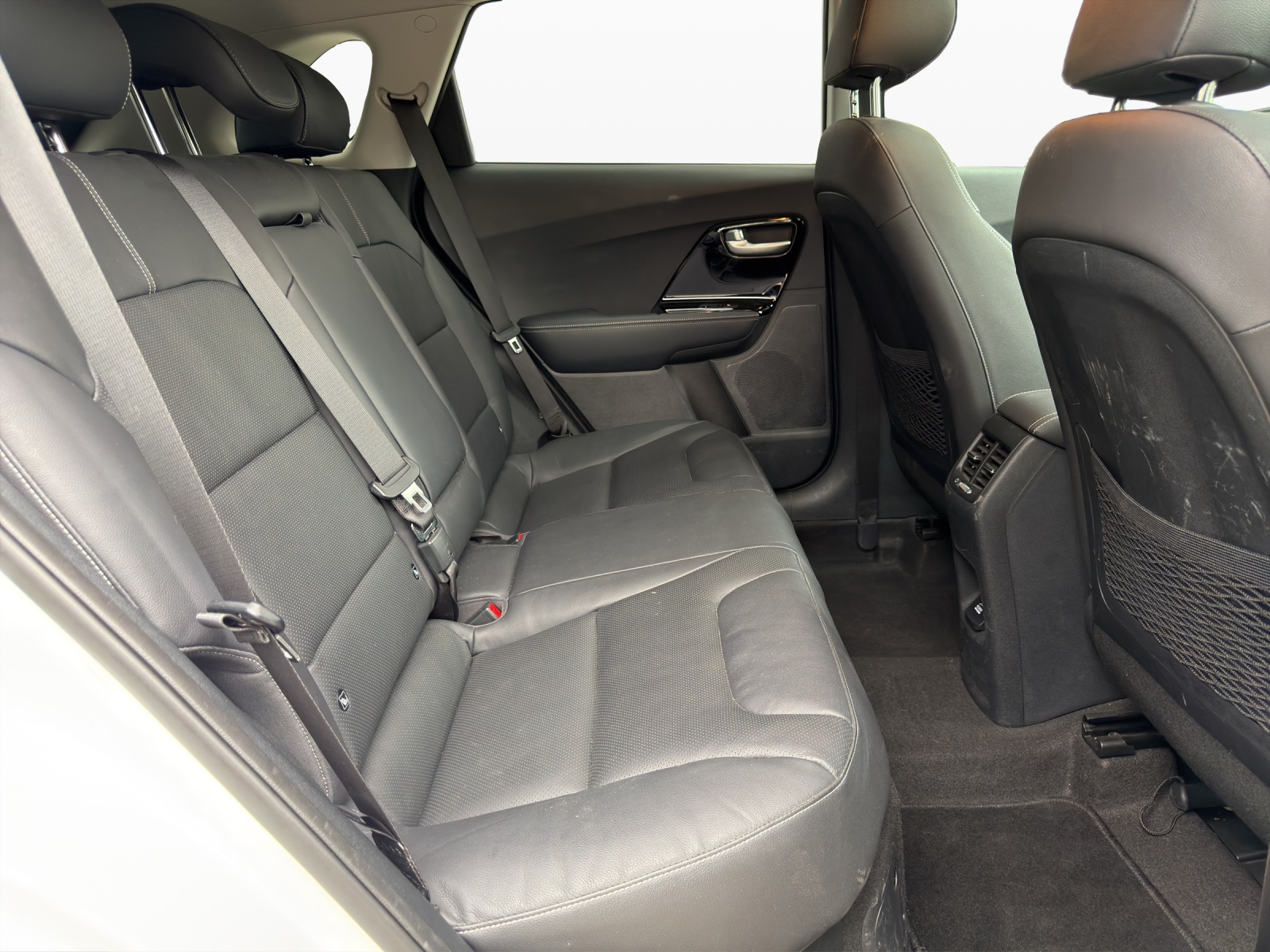 KIA Niro 1.6GDi Hybrid Style DCT-image-18