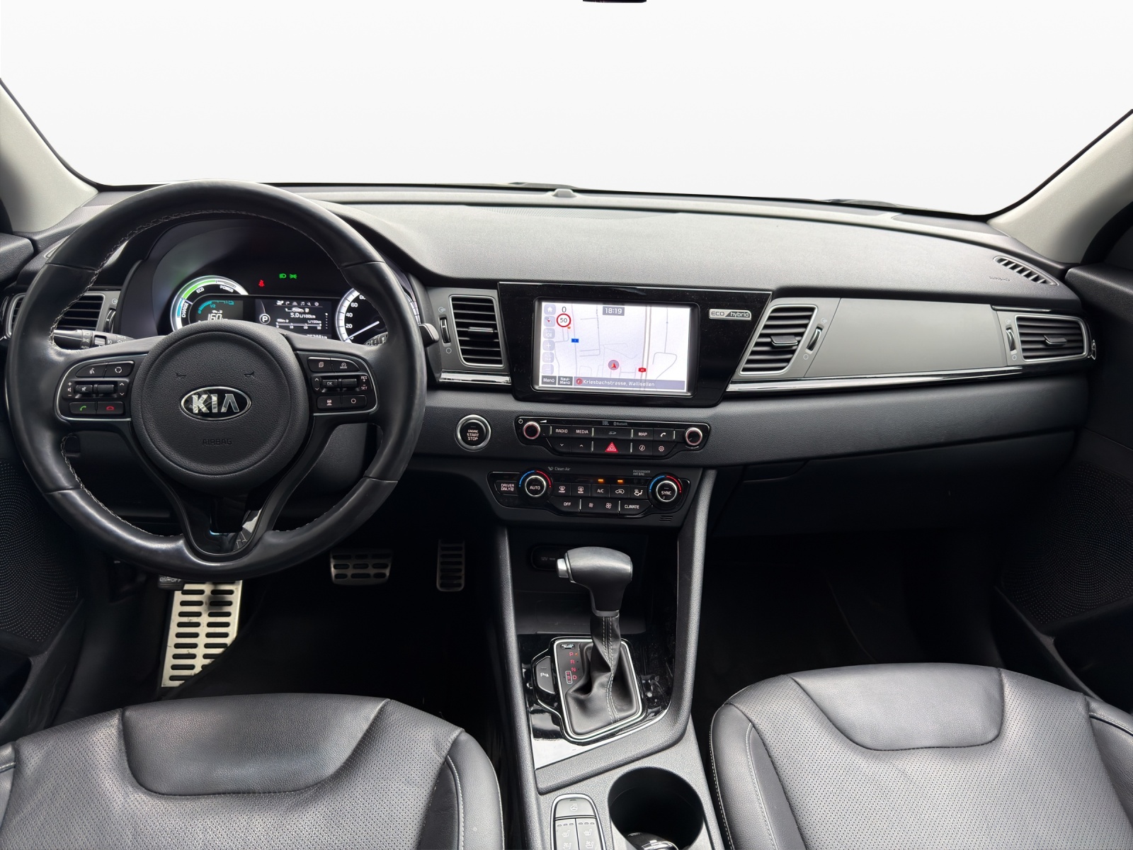 KIA Niro 1.6GDi Hybrid Style DCT-image-11