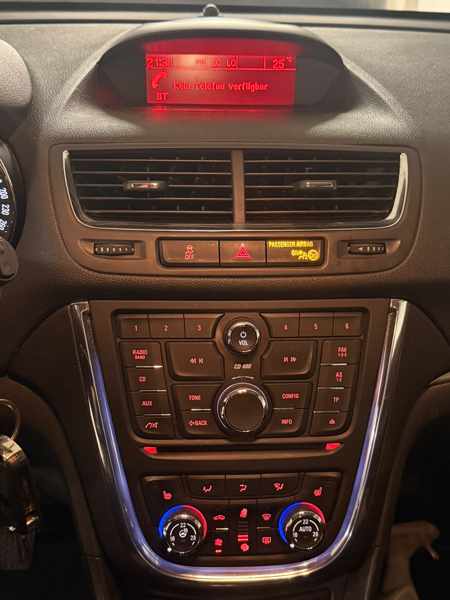 OPEL Mokka 1.4i 16V Turbo Cosmo 4WD-image-19