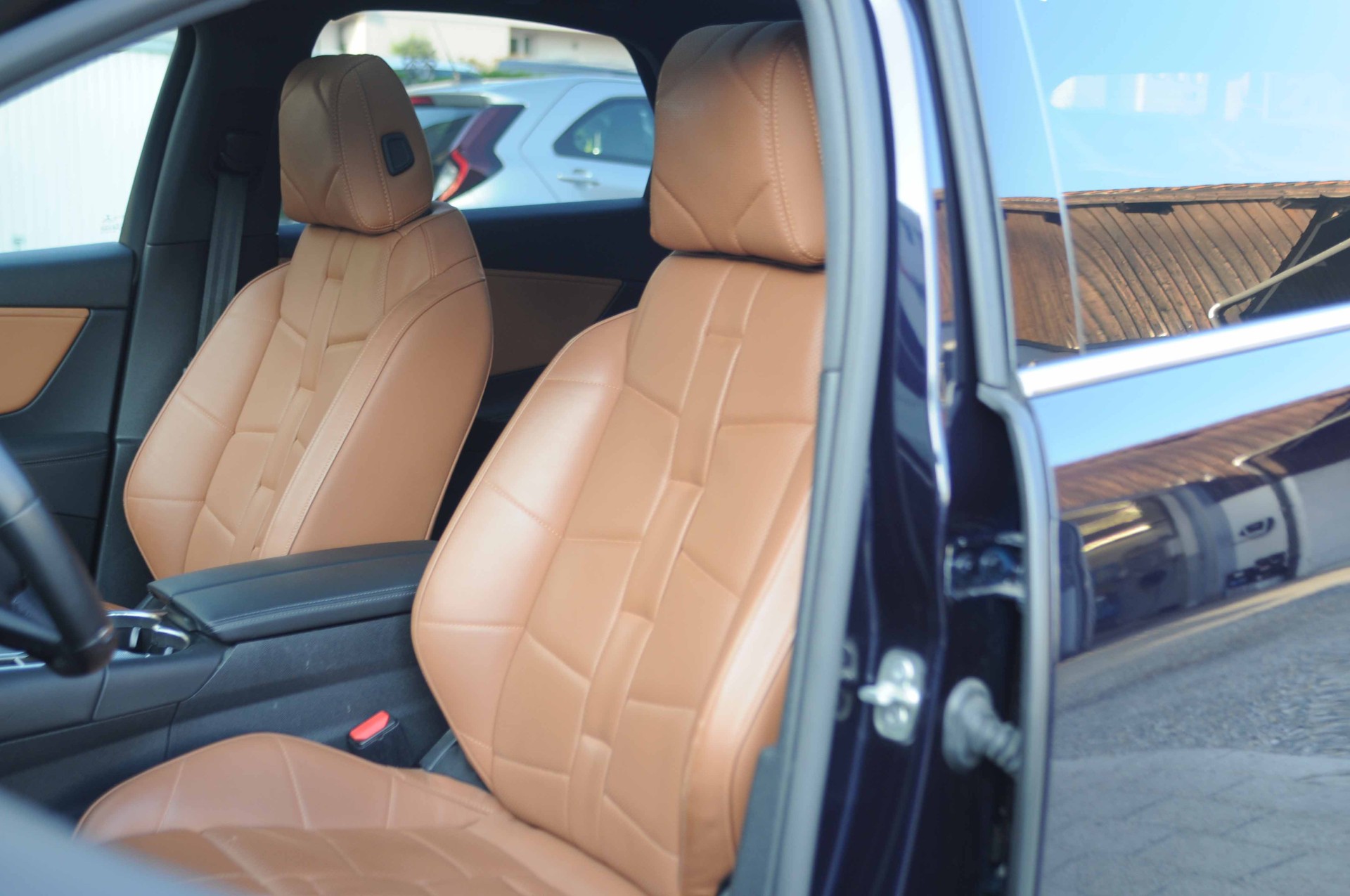 DS AUTOMOBILES DS 7 Crossback E-Tense 300 OPERA-image-9