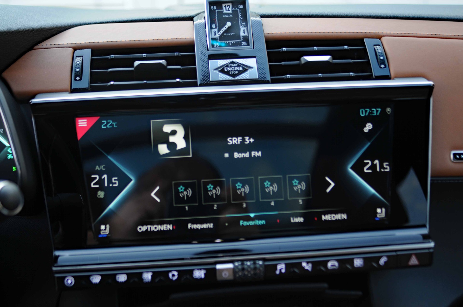 DS AUTOMOBILES DS 7 Crossback E-Tense 300 OPERA-image-17
