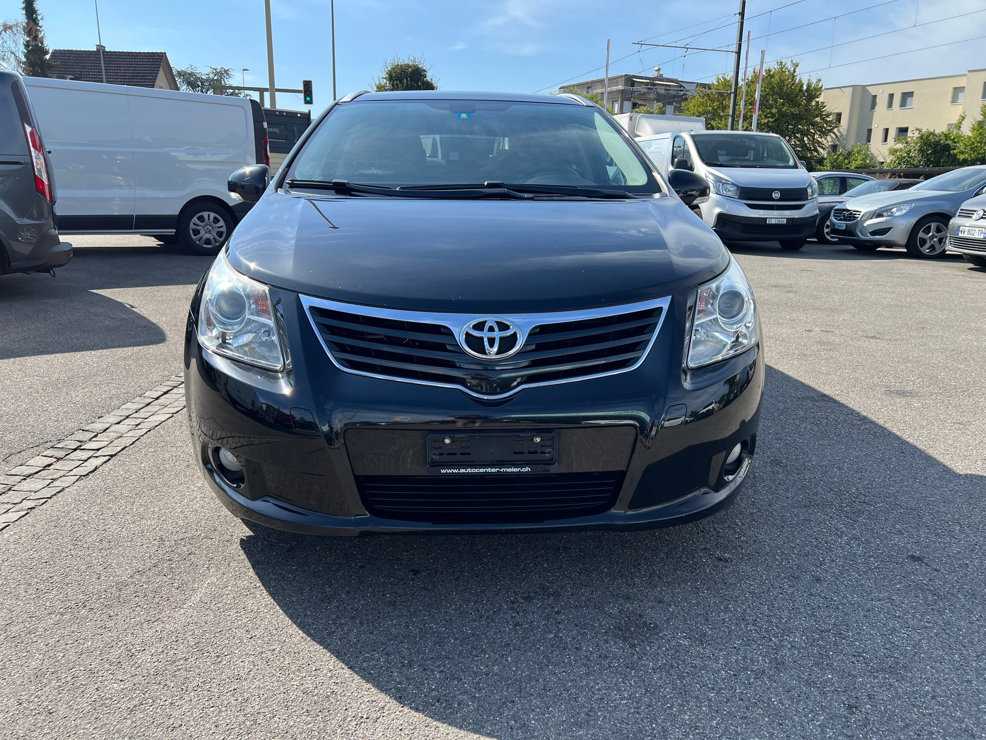 TOYOTA Avensis Sportswagon 2.2D-CAT Linea Luna A-image-4