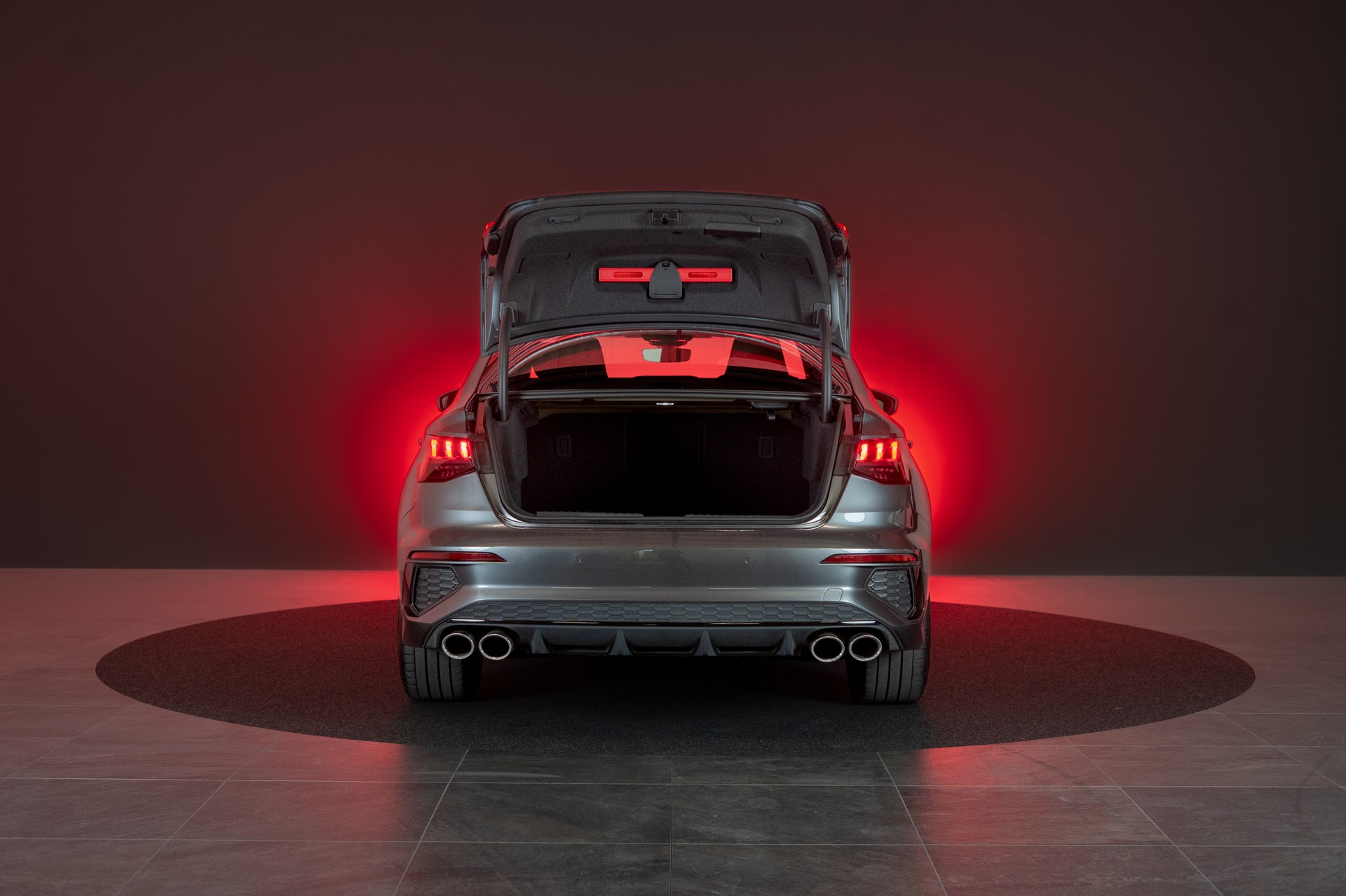 AUDI S3 Limousine 2.0 TFSI quattro S-Tronic / / Virtual Cockpit / Abstand-tempomat / Sitzheizung-image-6