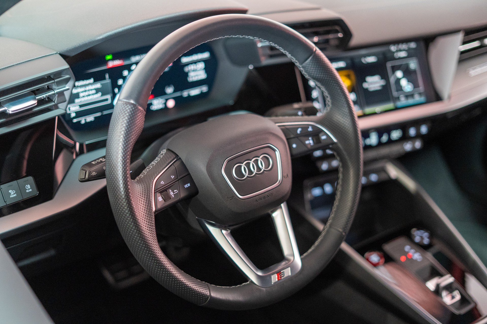 AUDI S3 Limousine 2.0 TFSI quattro S-Tronic / / Virtual Cockpit / Abstand-tempomat / Sitzheizung-image-10