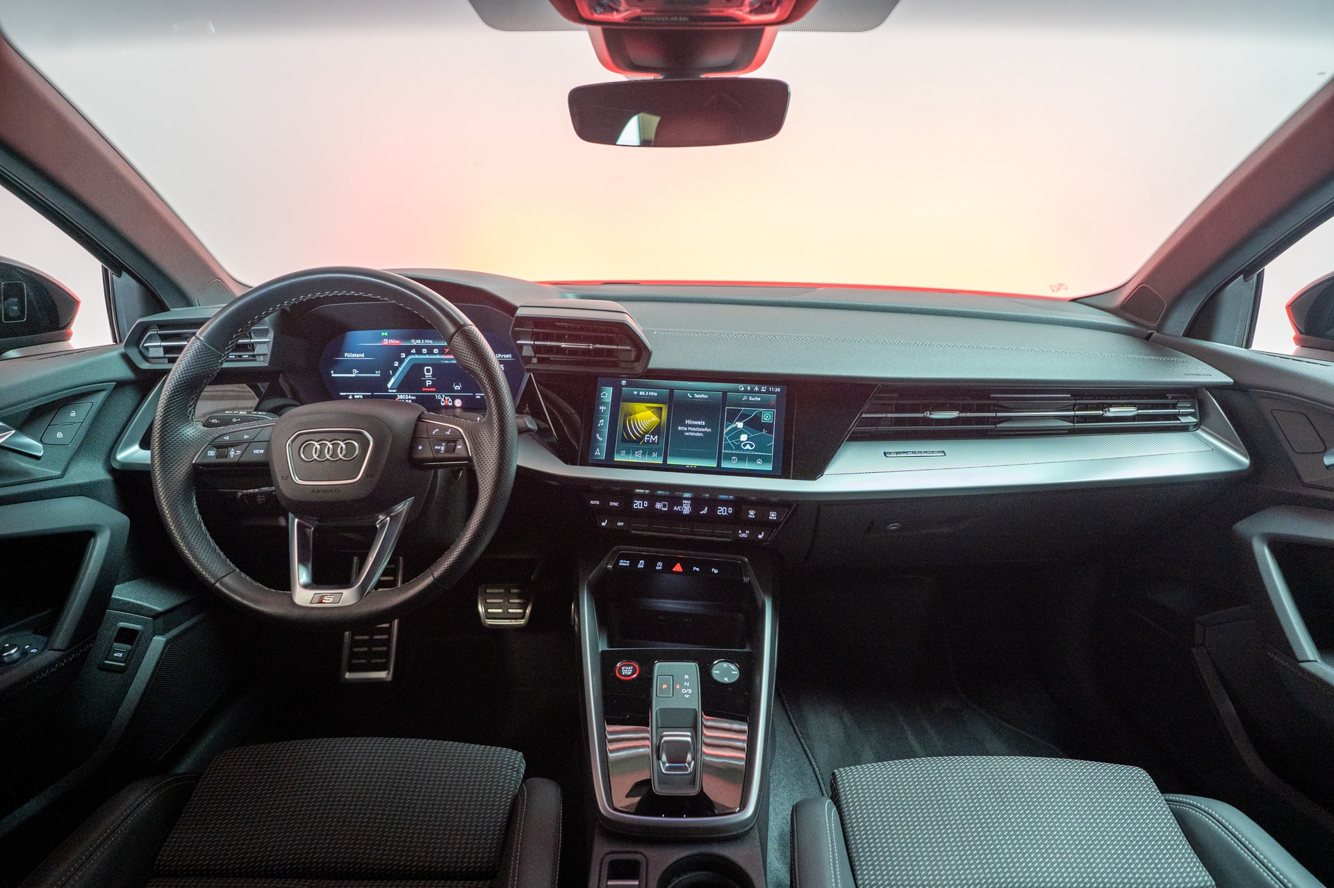 AUDI S3 Limousine 2.0 TFSI quattro S-Tronic / / Virtual Cockpit / Abstand-tempomat / Sitzheizung-image-18