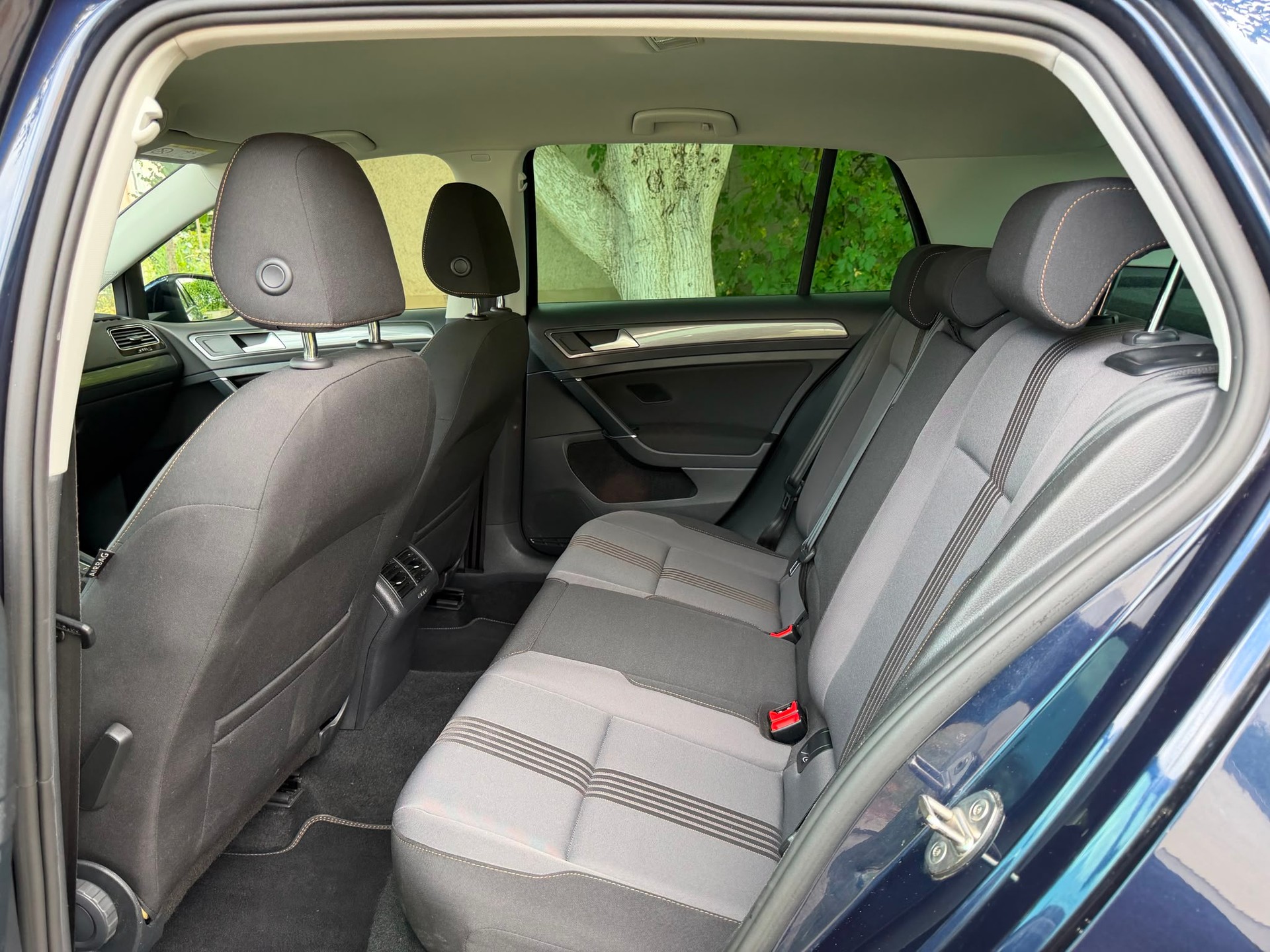 VW Golf 2.0 TDI Comfortline DSG-image-11