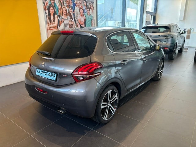 PEUGEOT 208 1.5 BlueHDi GT Line-image-4