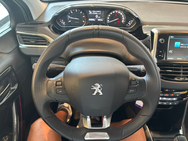 PEUGEOT 208 1.5 BlueHDi GT Line-image-7
