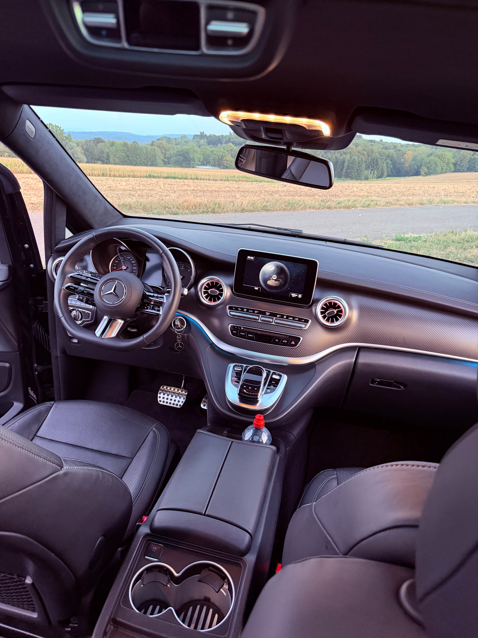MERCEDES-BENZ Carbon Paket**Panorama**VIP 6 Sitze**Allrad**elektrische Türen**-image-3