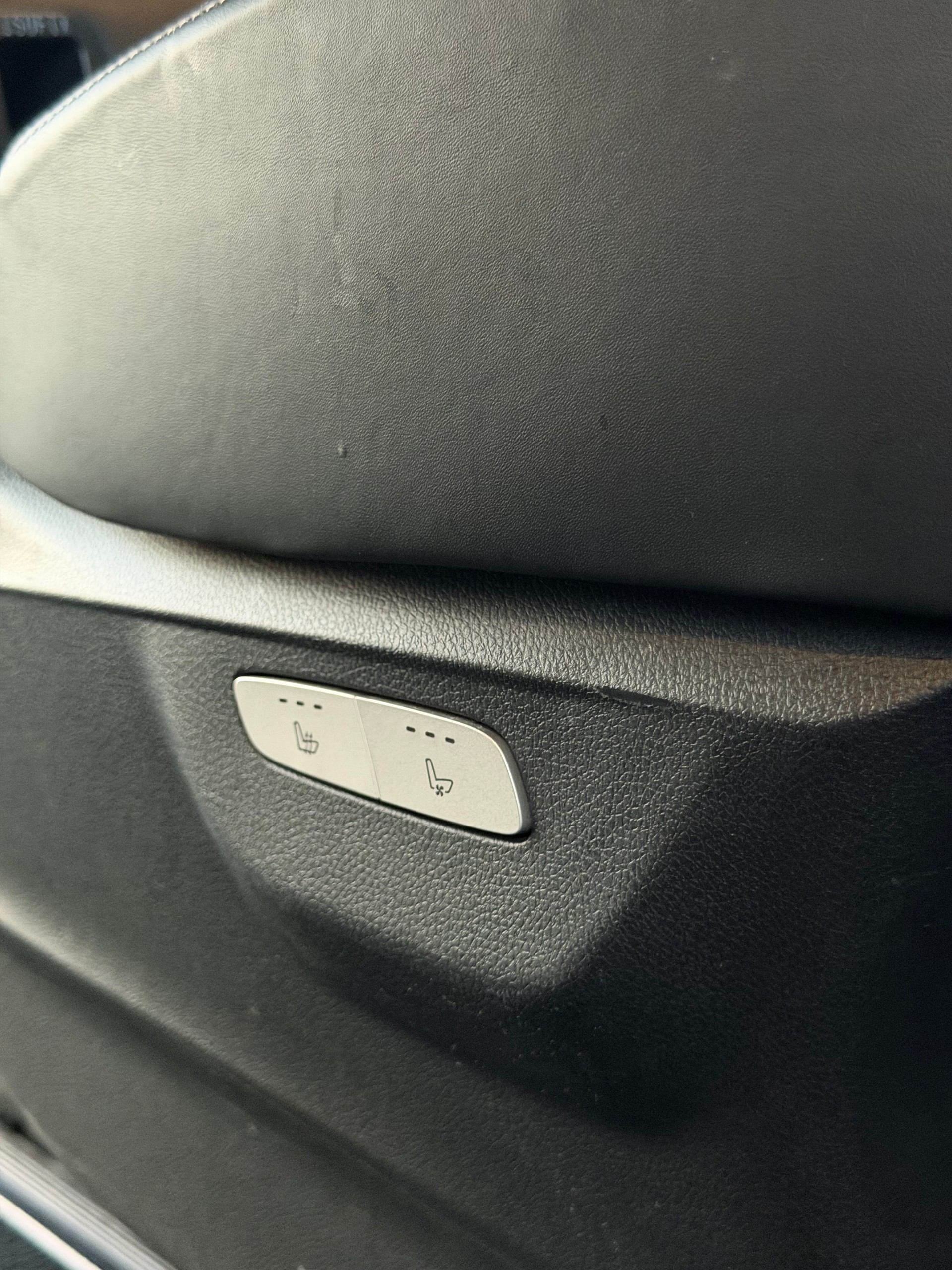 MERCEDES-BENZ Carbon Paket**Panorama**VIP 6 Sitze**Allrad**elektrische Türen**-image-13