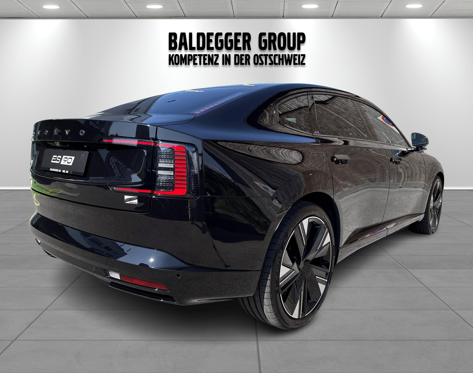 VOLVO ES90 Twin Performance Ultra AW-showroom-element-1