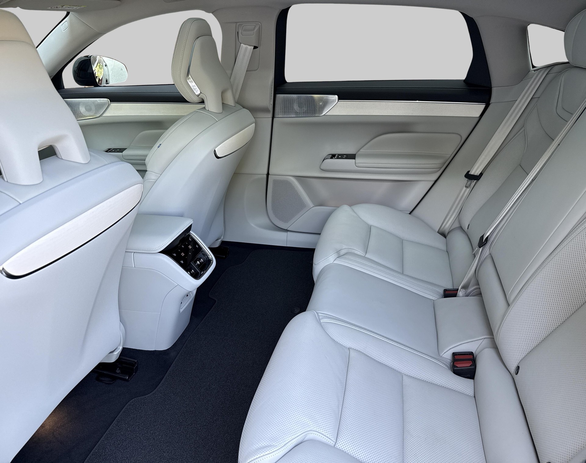 VOLVO ES90 Twin Performance Ultra AW-showroom-element-3