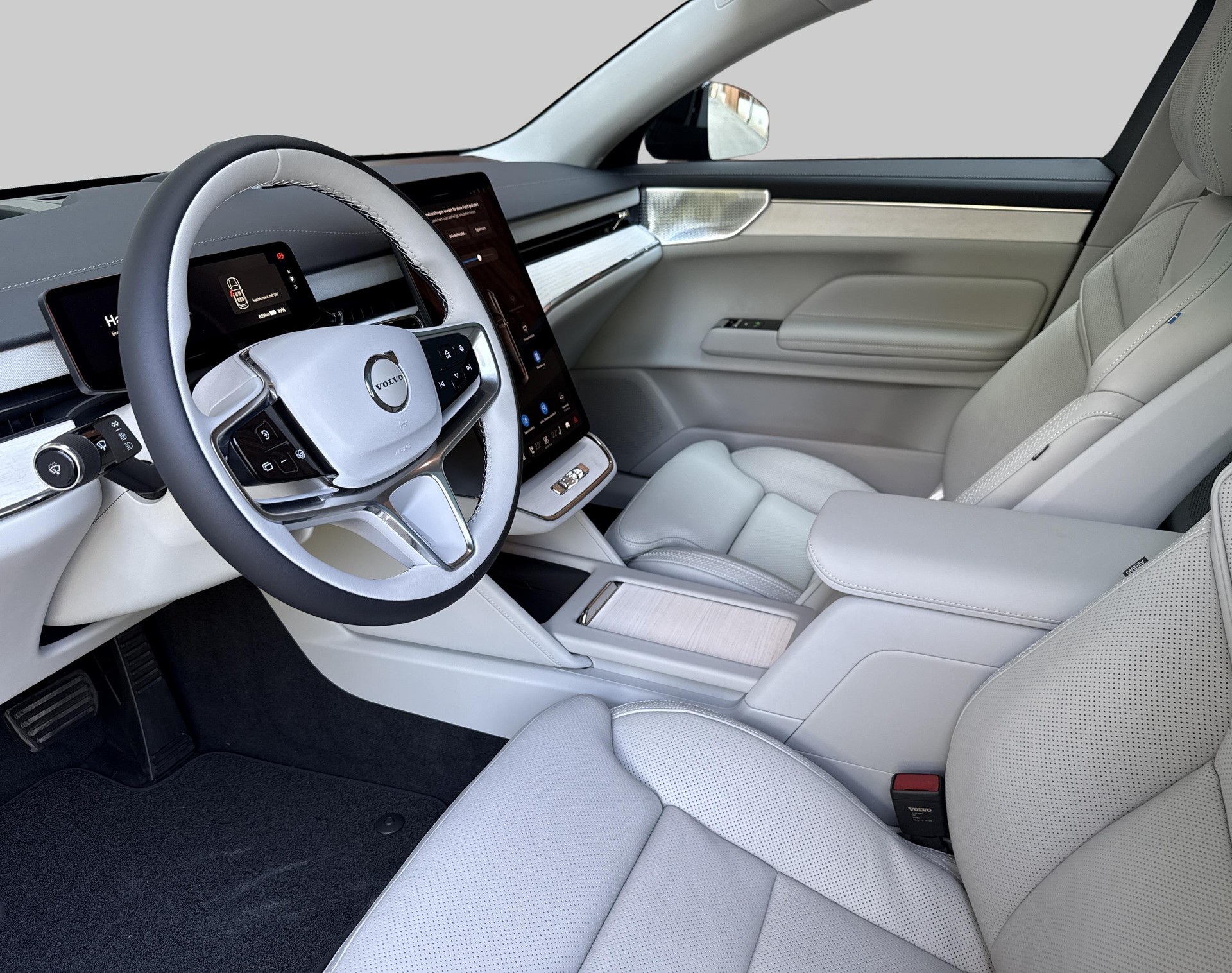 VOLVO ES90 Twin Performance Ultra AW-showroom-element-2