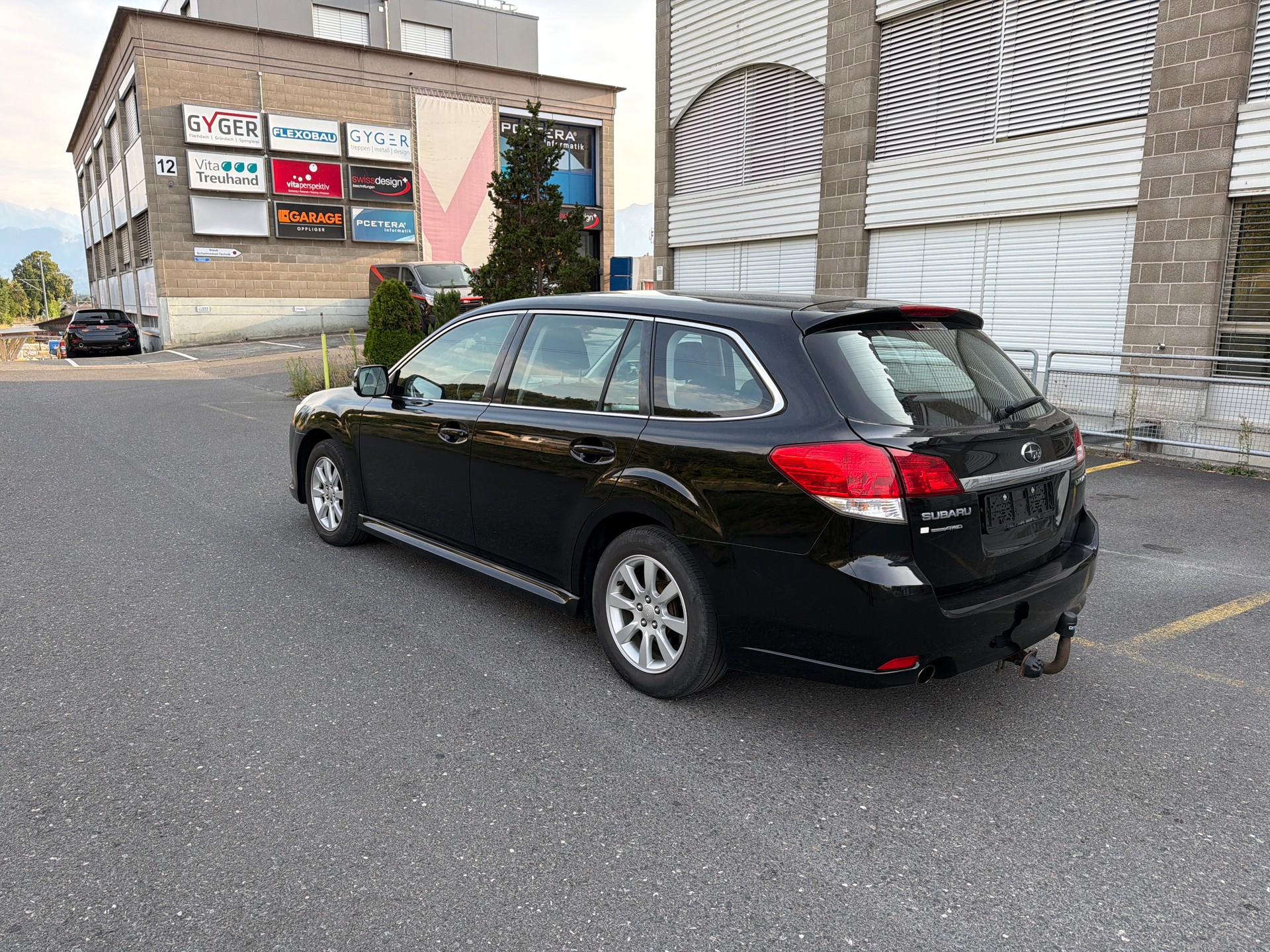 SUBARU Legacy 2.0i Swiss AWD Lineartronic-image-2