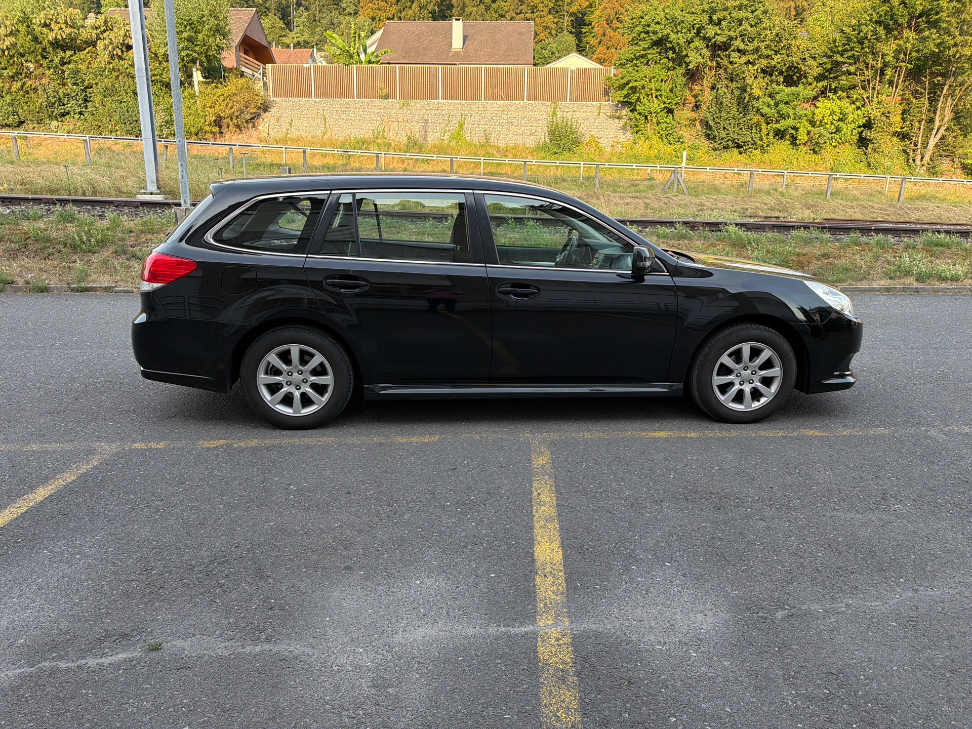 SUBARU Legacy 2.0i Swiss AWD Lineartronic-image-5