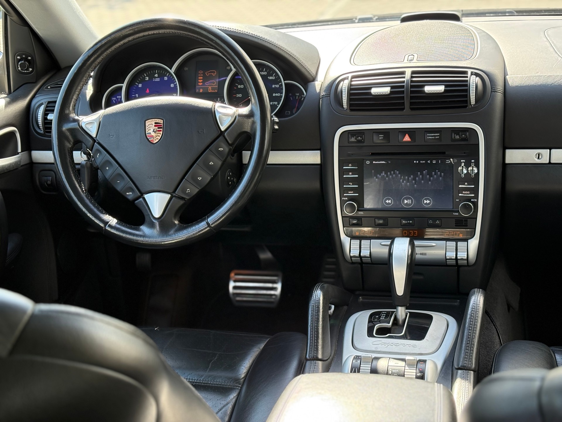 PORSCHE Cayenne S-image-11