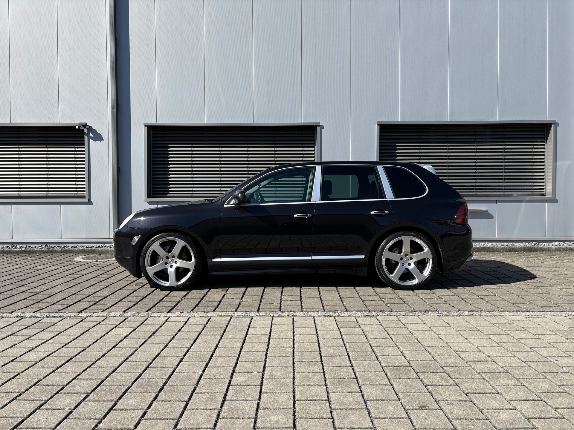 PORSCHE Cayenne S-image-9