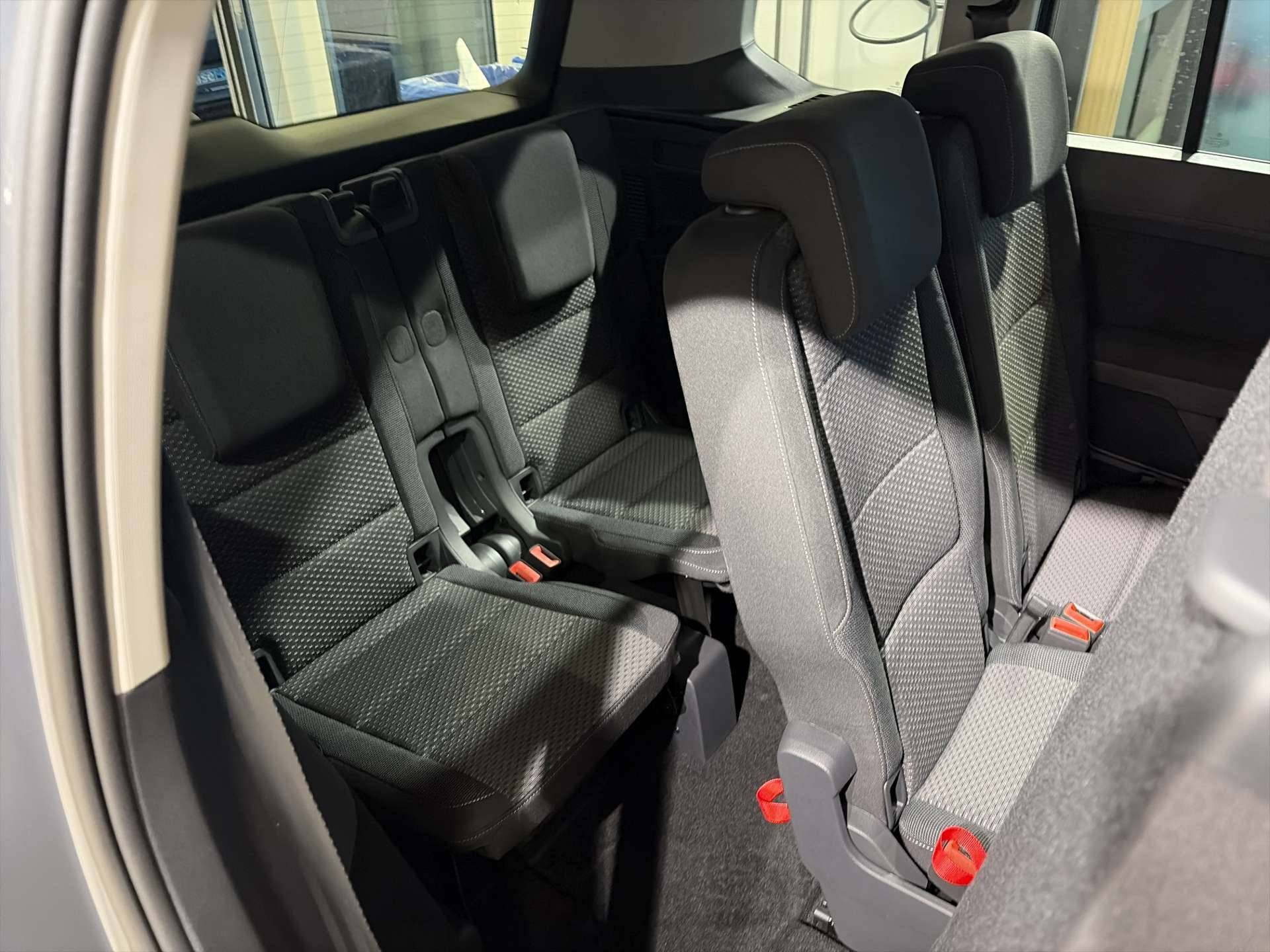 VW Touran 1.5 TSi EVO Comfortline Edition DSG-Automat 7-Plätzer-image-14