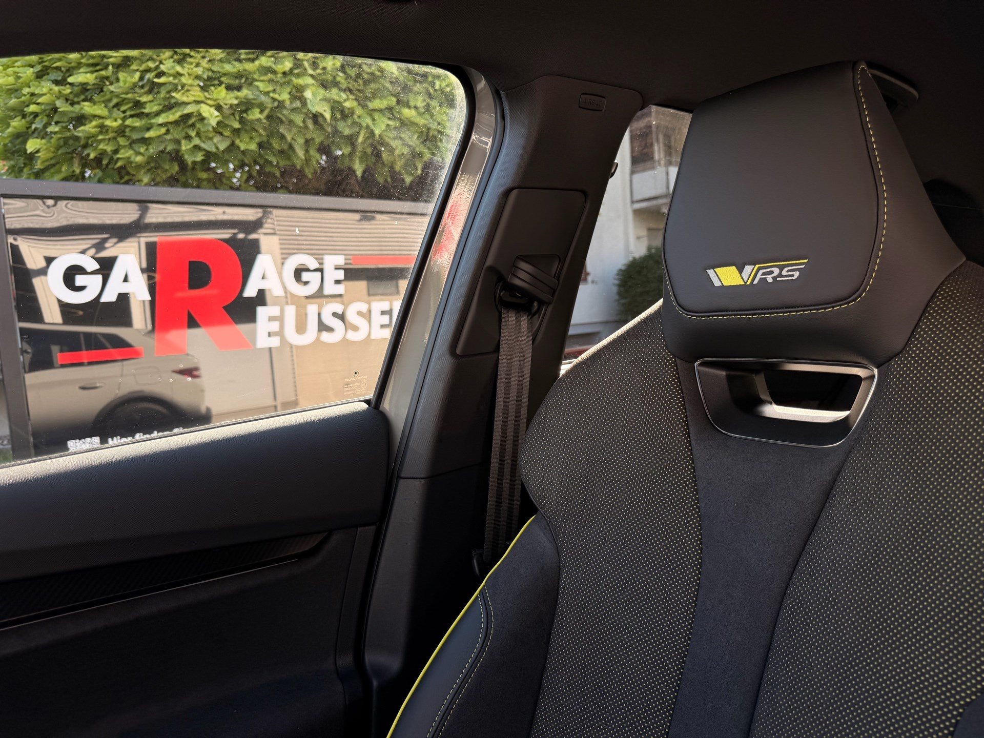 SKODA Elroq RS Lounge *** 4 JAHRE SKODA WERKSGARANTIE ***-image-27