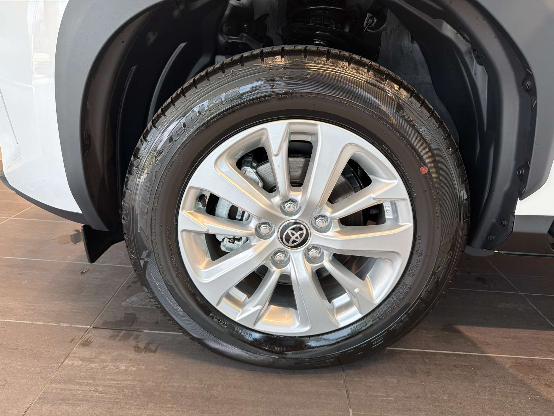 TOYOTA Yaris Cross 1.5 Comfort e-CVT Automat-image-8