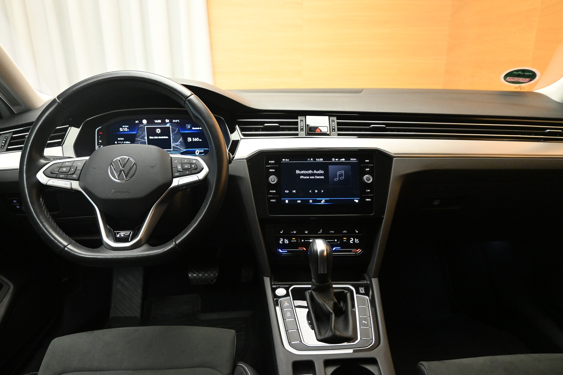 VW Passat 2.0 TDI BMT R-Line 4Motion DSG-image-8