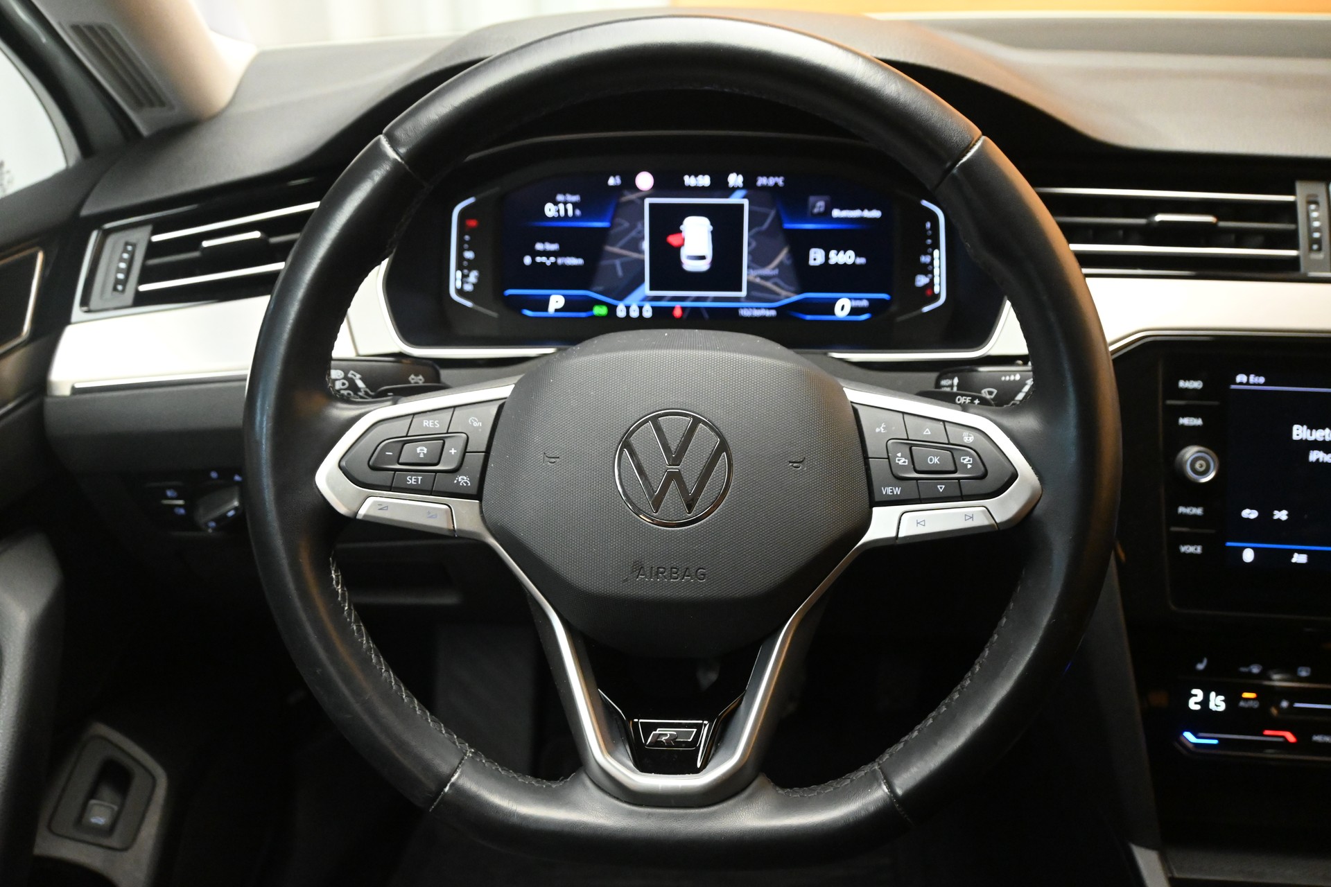 VW Passat 2.0 TDI BMT R-Line 4Motion DSG-image-9