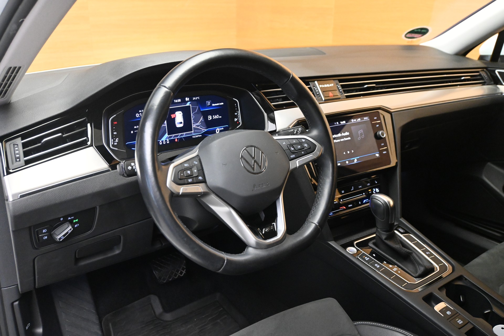 VW Passat 2.0 TDI BMT R-Line 4Motion DSG-image-7