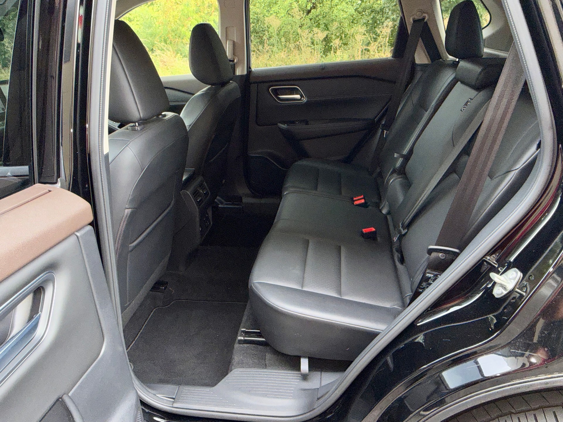 NISSAN X-Trail 1.5 VC-T e-Power 4WD 7 Sitze Tekna - 8-fach Alu - CH Fahrzeug aus 1. Hand -.-image-7
