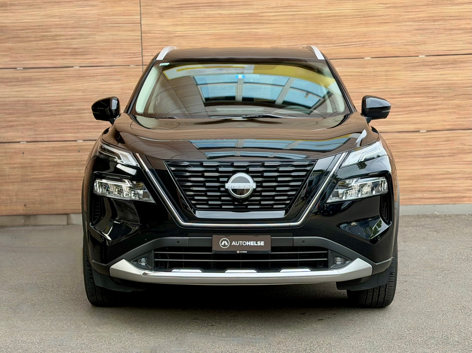 NISSAN X-Trail 1.5 VC-T e-Power 4WD 7 Sitze Tekna - 8-fach Alu - CH Fahrzeug aus 1. Hand -.-image-2