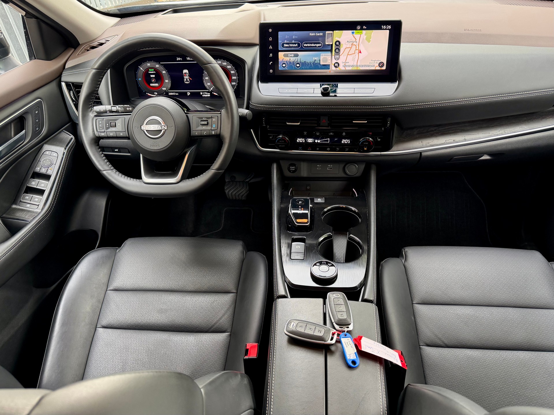 NISSAN X-Trail 1.5 VC-T e-Power 4WD 7 Sitze Tekna - 8-fach Alu - CH Fahrzeug aus 1. Hand -.-image-12