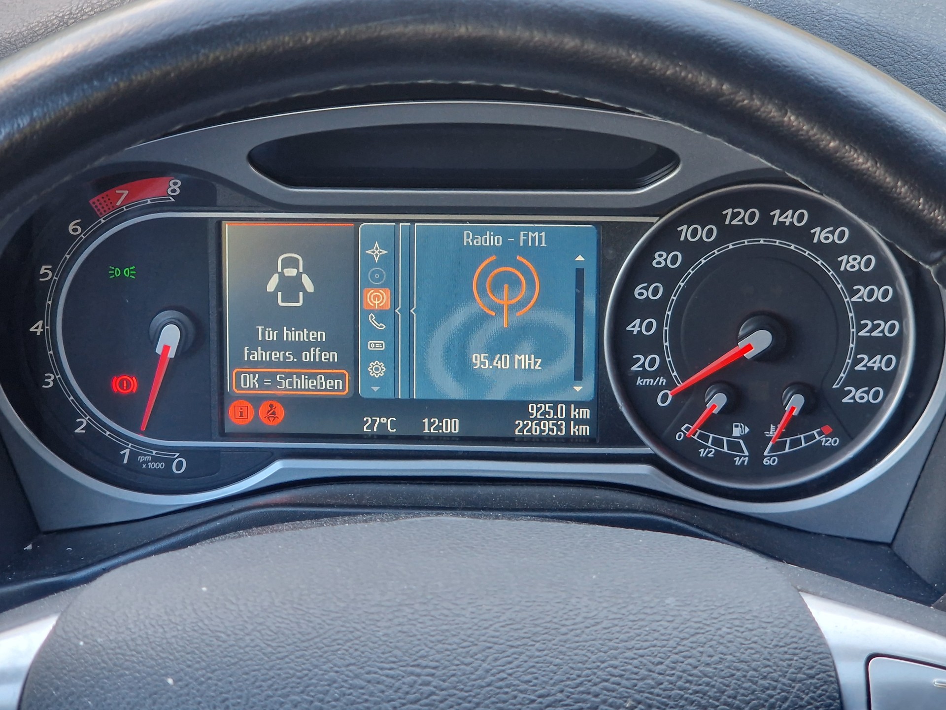FORD Mondeo 2.5i 20V Titanium S-image-11
