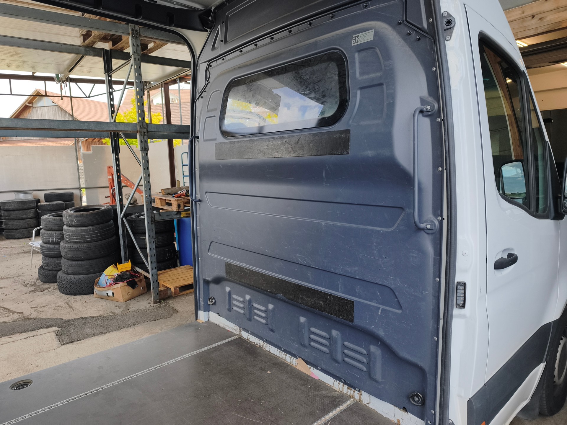 MERCEDES-BENZ Sprinter 314 CDI Standard-image-14