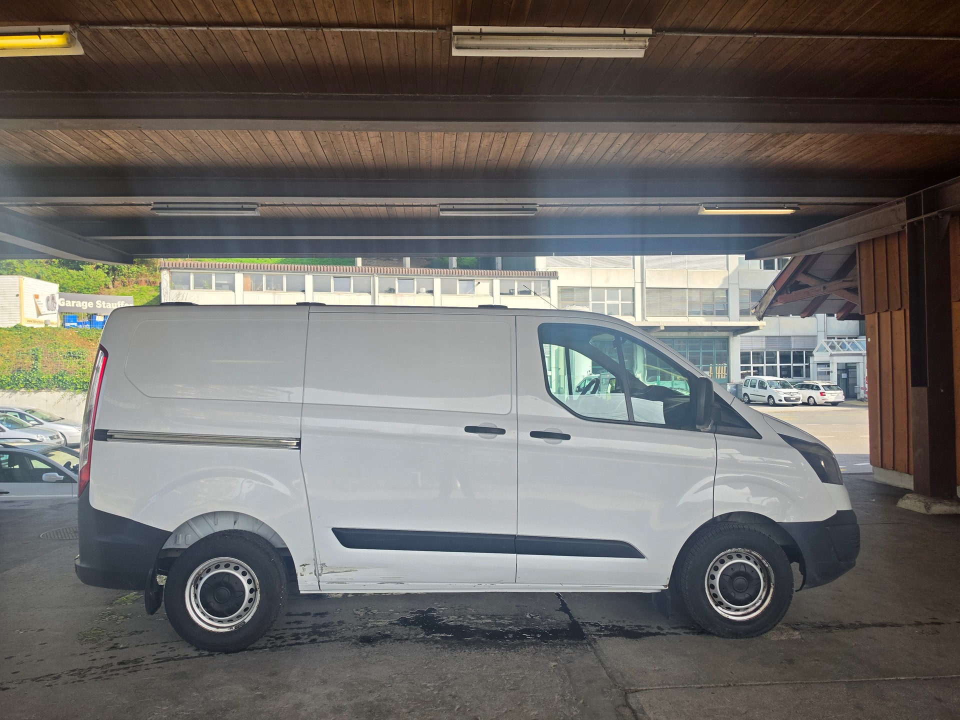 FORD Transit Custom Van 250 L1H1 Level 3-image-6
