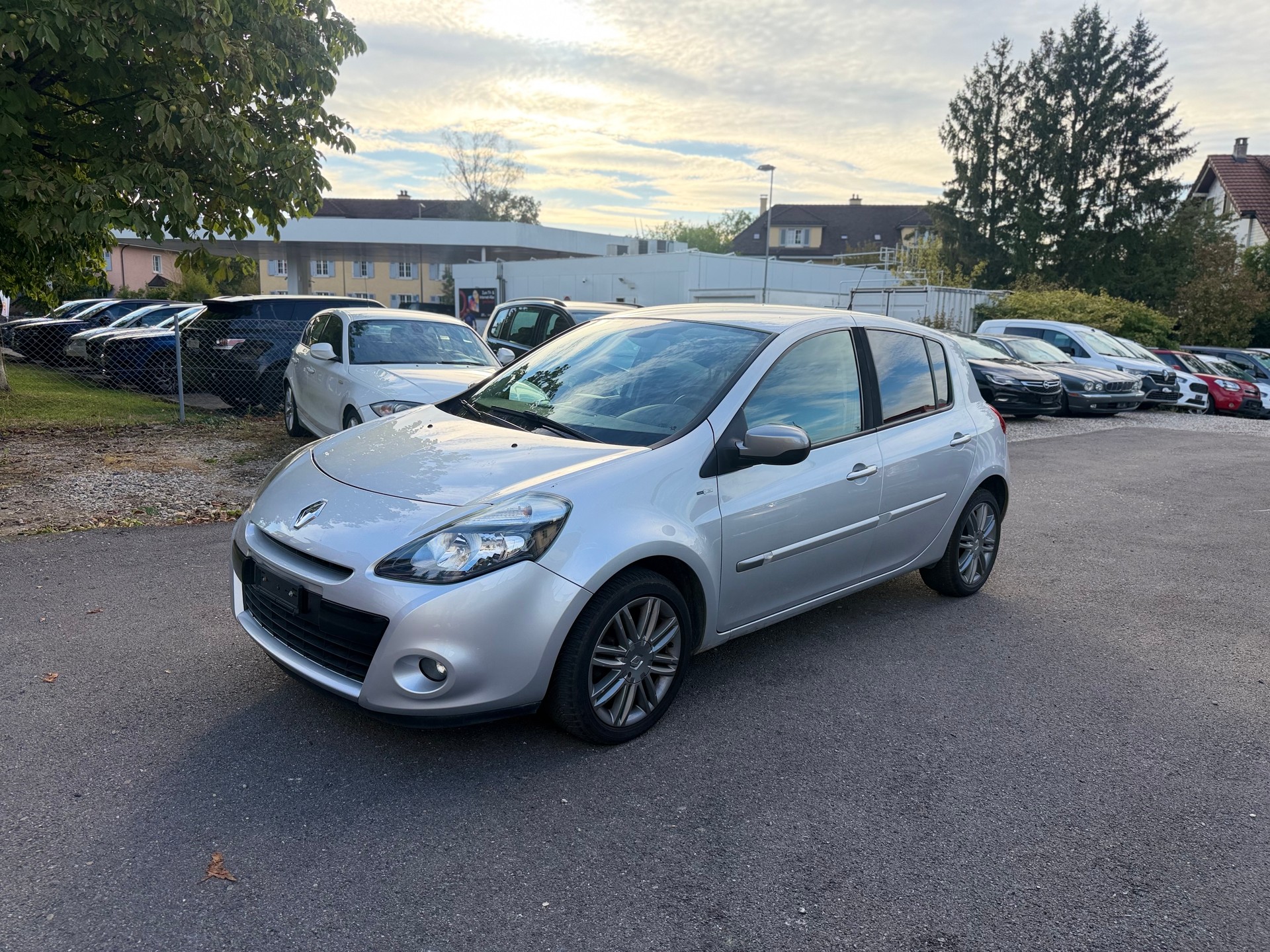 RENAULT Clio 1.2 16V Turbo Night&Day-image-3