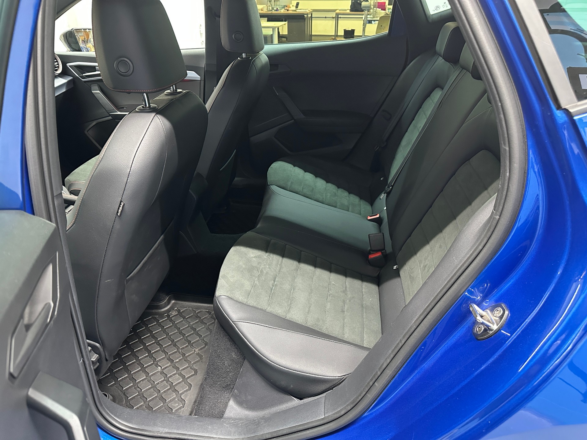 SEAT Ibiza 1.0 EcoTSI FR DSG-image-8