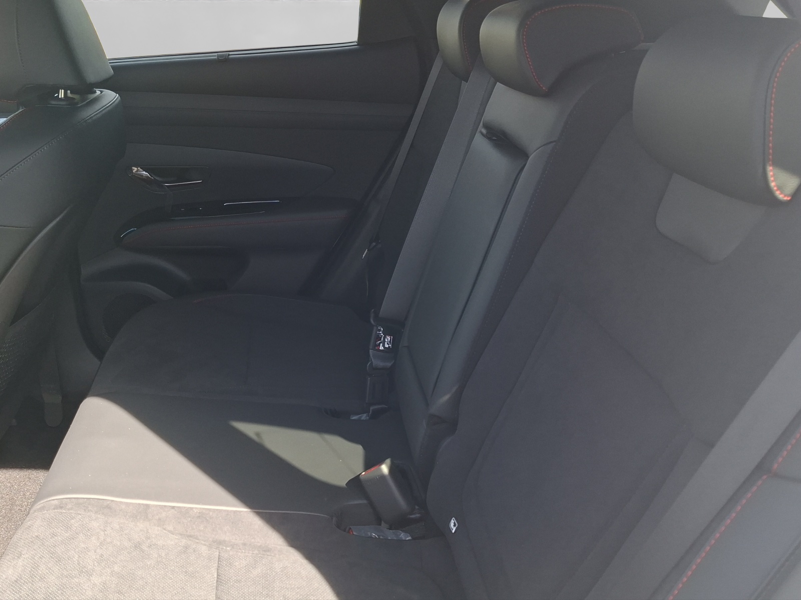 HYUNDAI Tucson 1.6 T-GDi HEV N-Line 4WD-image-13