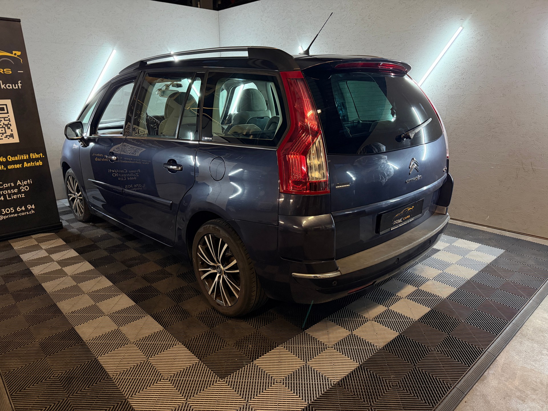 CITROEN Grand C4 Picasso 2.0 HDI Exclusive Automatic-image-6