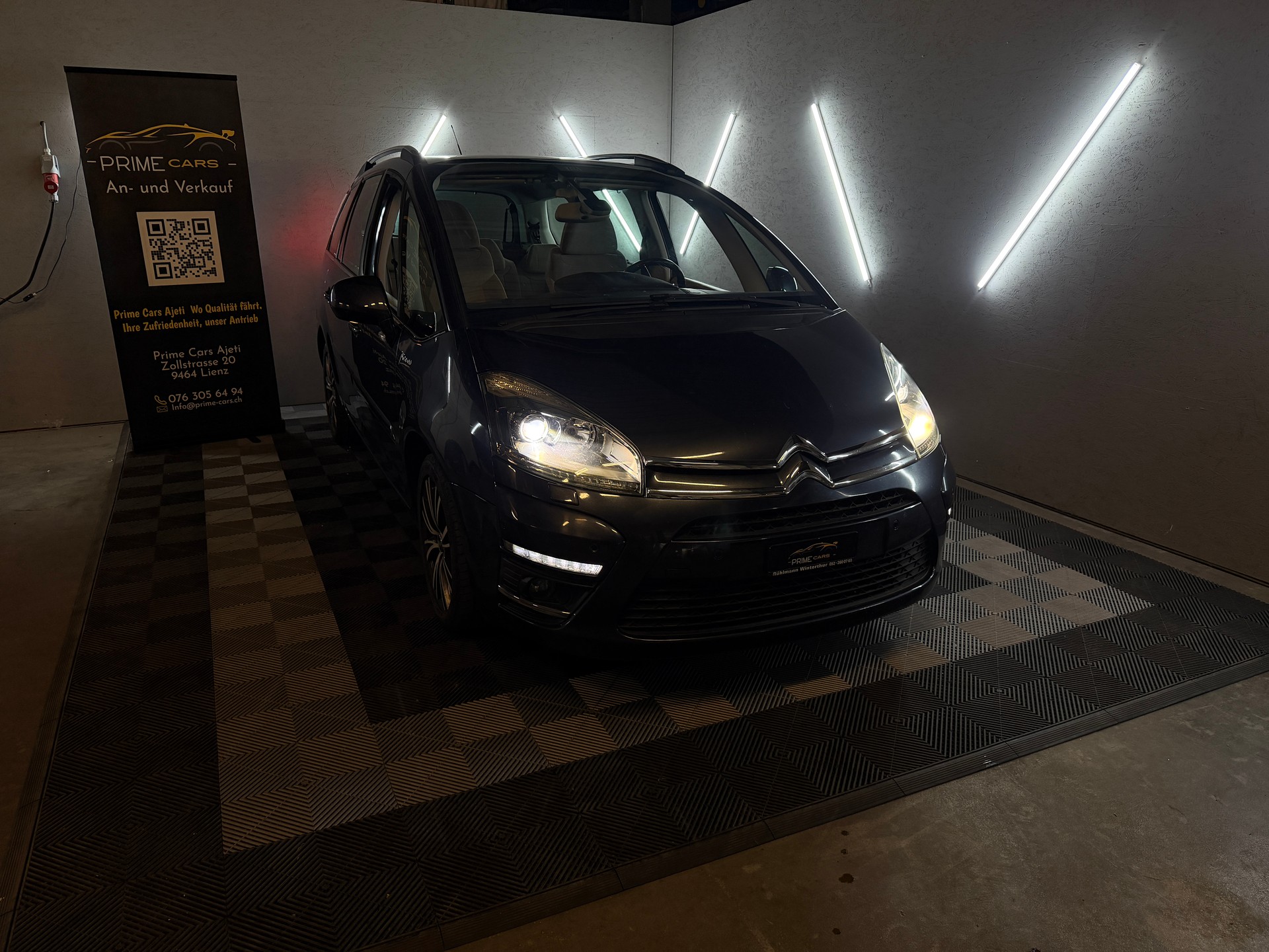 CITROEN Grand C4 Picasso 2.0 HDI Exclusive Automatic-showroom-element-2