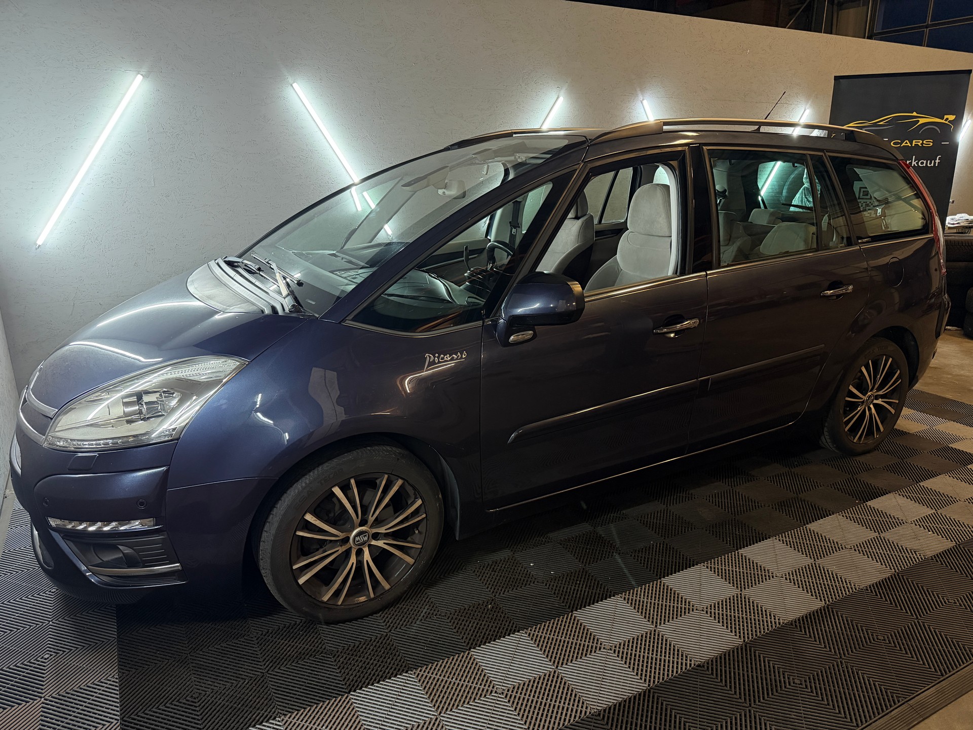 CITROEN Grand C4 Picasso 2.0 HDI Exclusive Automatic-showroom-element-3