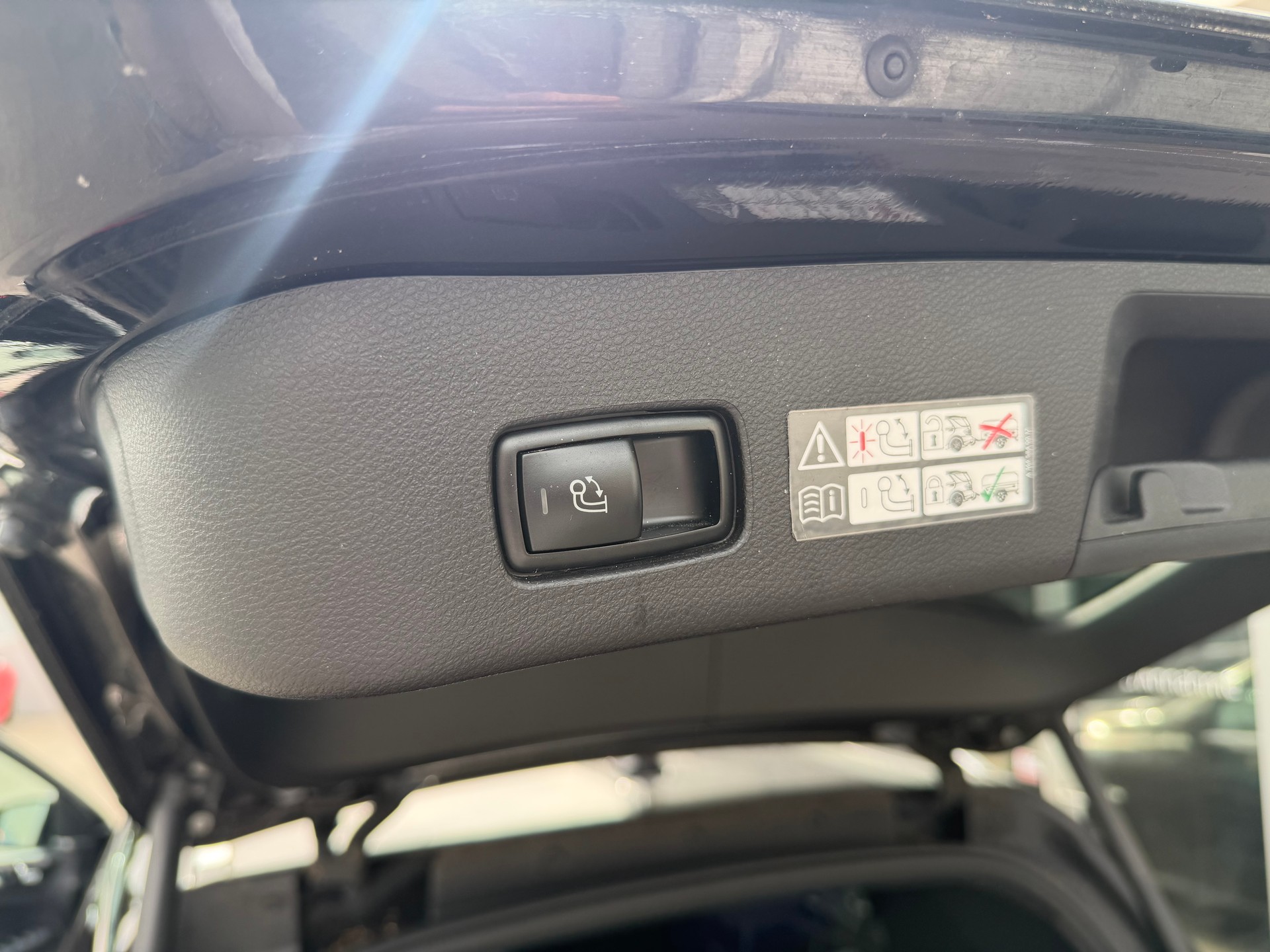 MERCEDES-BENZ GLE 500 e 4Matic 7G-Tronic-image-18
