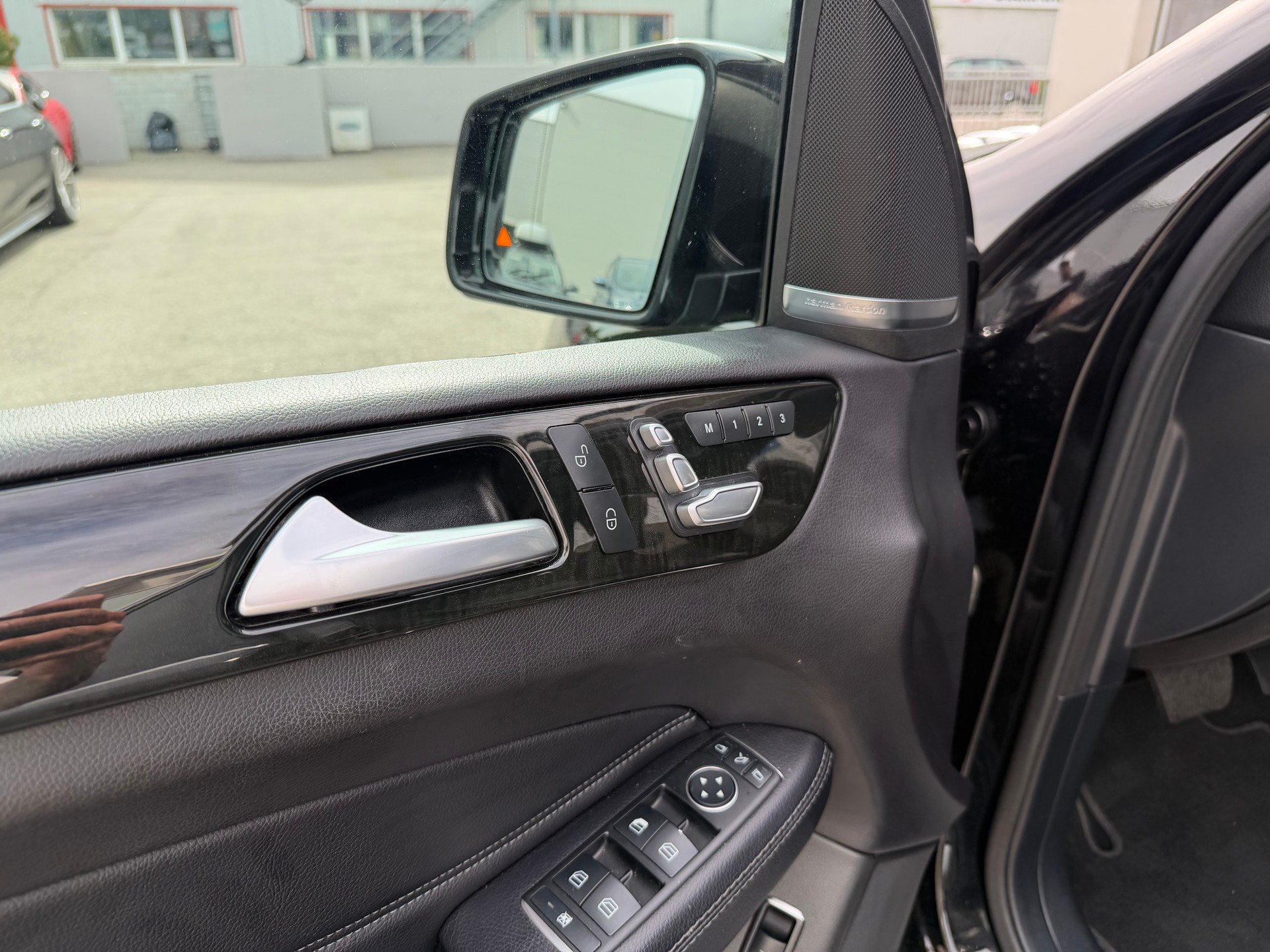 MERCEDES-BENZ GLE 500 e 4Matic 7G-Tronic-image-8