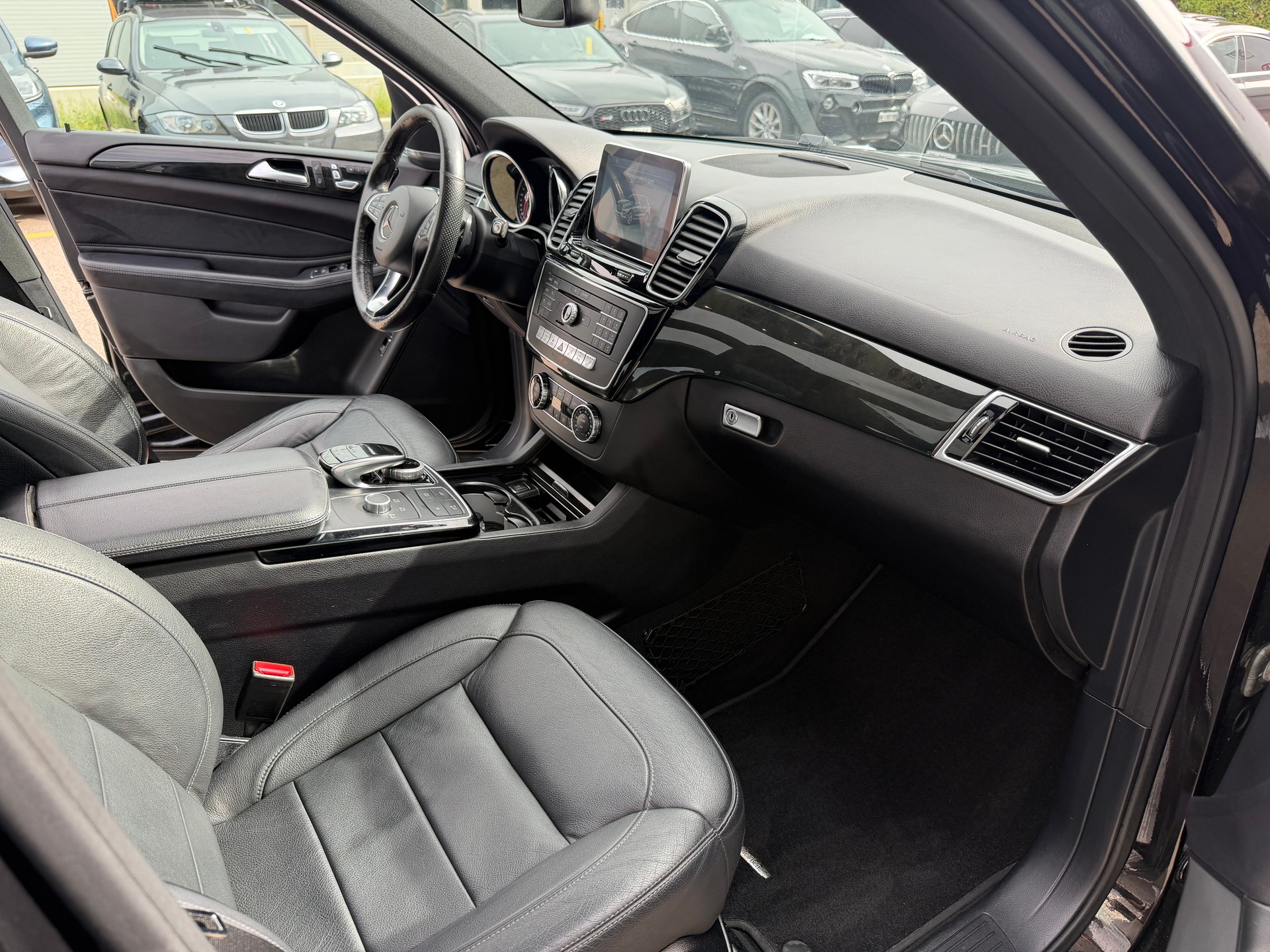 MERCEDES-BENZ GLE 500 e 4Matic 7G-Tronic-image-16