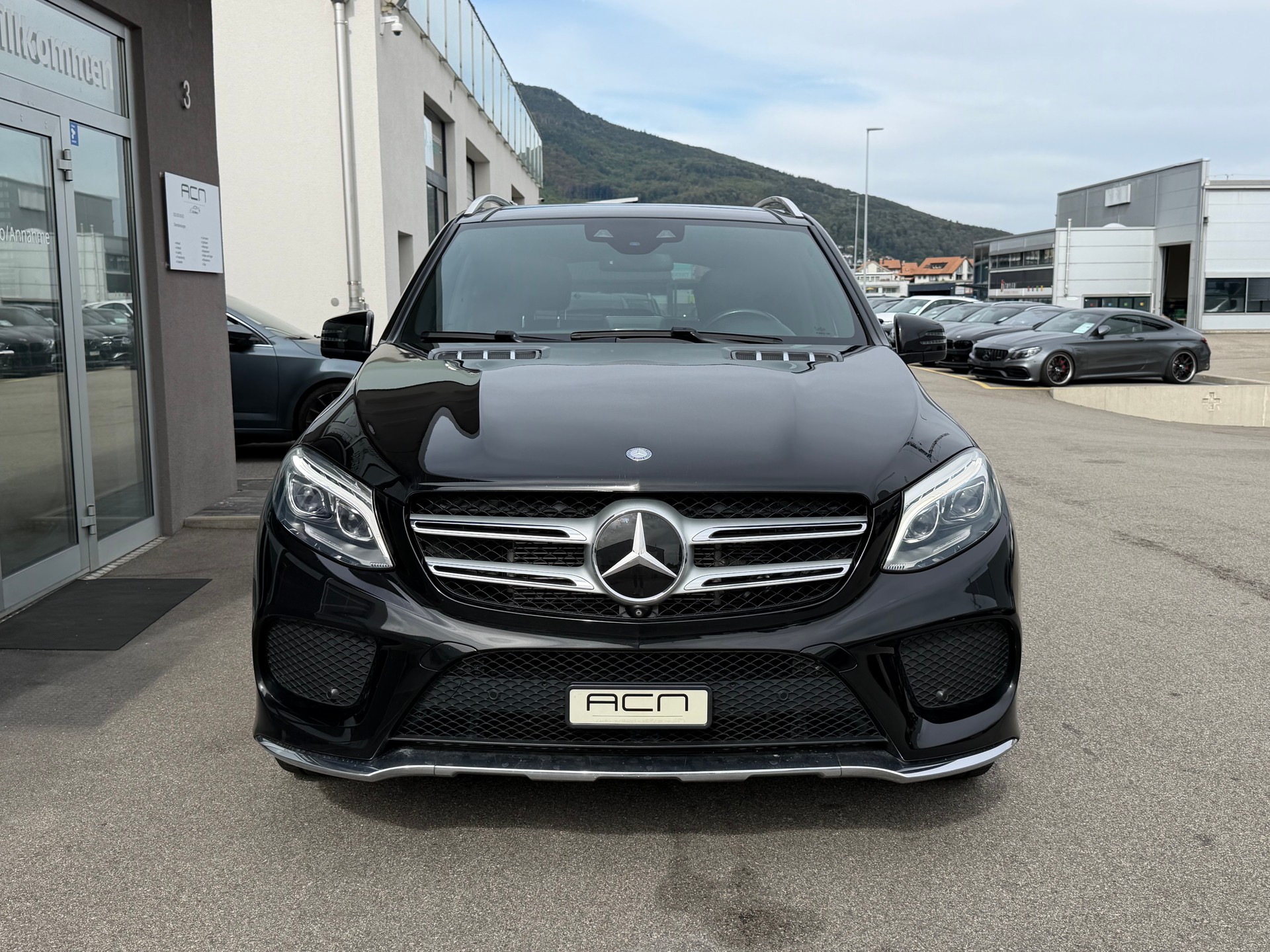 MERCEDES-BENZ GLE 500 e 4Matic 7G-Tronic-showroom-element-1