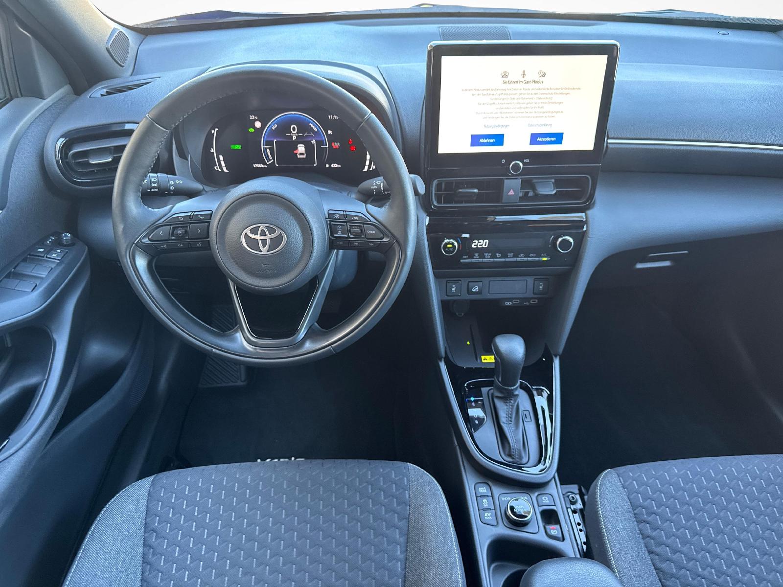 TOYOTA Yaris Cross 1.5 VVT-i HSD Trend AWD-i-image-8